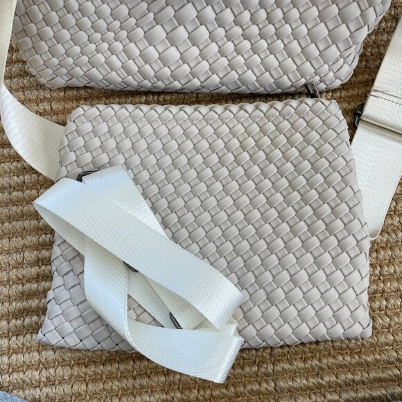 Elegant Cream Woven Tote Bag - Picture 6 of 6